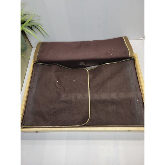 56 Pc Vintage Reed & Barton Dresden Rose Flatware Set for 8 and Serving Pieces - Picture 7 of 8